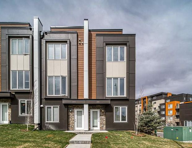 Emerald Sky Townhouse | 30 Kincora Glen Park Northwest, Calgary - Photo 1