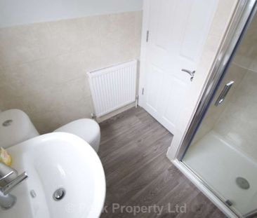 Ambleside Drive, Southend On Sea - Photo 6