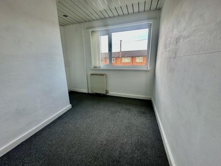 2 bedroom Flat To Let Total Size: 646 SQ FT - Photo 3