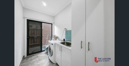 Double storey house for rent in Donnybrook - Photo 4