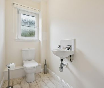 2 bedroom end of terrace house to rent - Photo 6