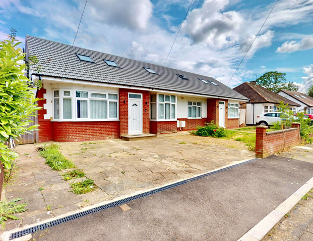 Randon Close - Photo 1