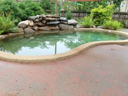 NEAT AND TIDY TOWNHOUSE - Photo 3