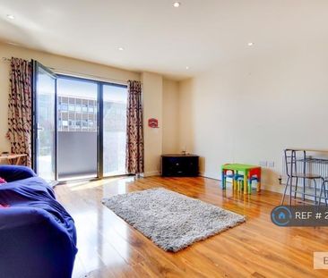 1 bedroom flat to rent - Photo 1