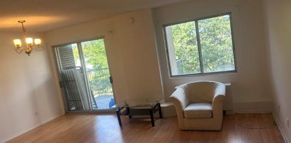 1 CH - 1 SDB - Côte Saint-Luc - $1,645 /mo - Photo 2