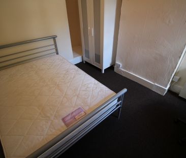 4 Bed Student Accommodation - Photo 5