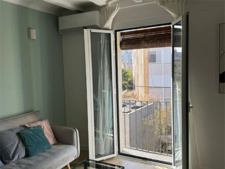 Piso de alquiler en Carrer de L'est, 17, El Raval - Photo 2