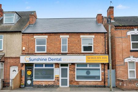 2 bedroom flat to rent - Photo 3