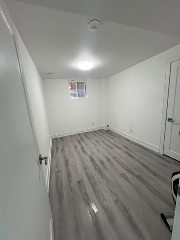 For Lease - 3 Cox Crescent Unit# BASEMENT, Brampton, Ontario - Photo 2