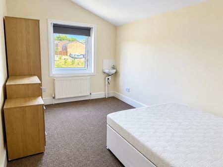 Robertson Road, Greenbank, Bristol, BS5 6LA - Photo 2