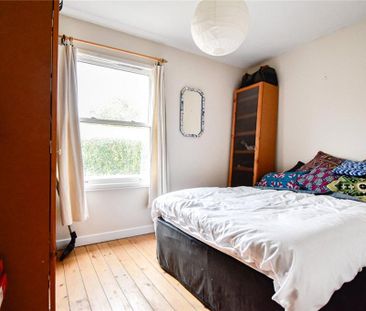 2 bedroom end of terrace house to rent - Photo 4