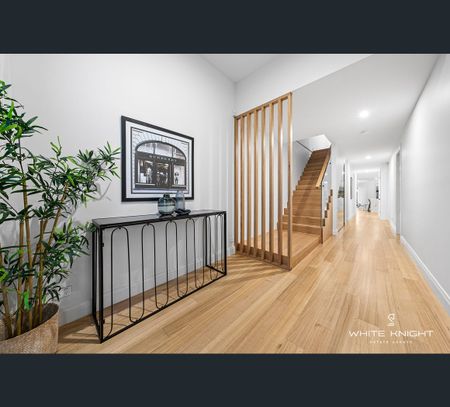29A Brentwood Drive, Avondale Heights, Vic 3034 - Photo 3