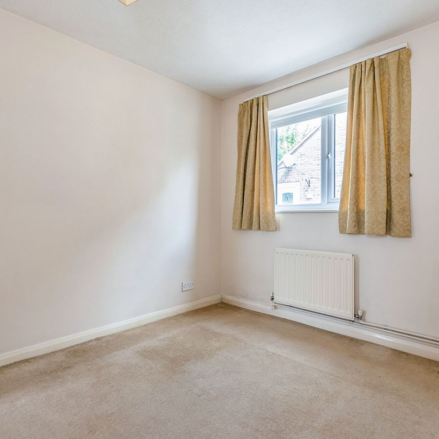 1 bedroom maisonette to rent Gatland House 47A124 Station Road, Horsham, West Sussex, RH13 - Photo 1