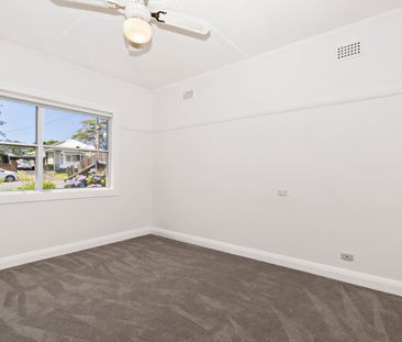 9 Griffiths Street, Charlestown NSW 2290 - House For Rent | Domain - Photo 3