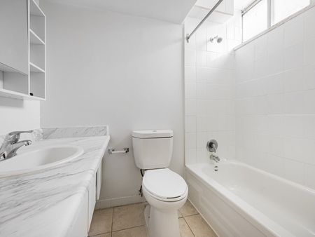 For Lease - 2255 Weston Road Unit# B1, Toronto, Ontario - Photo 4