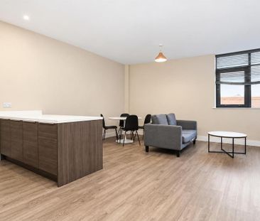1 bedroom flat to rent - Photo 2