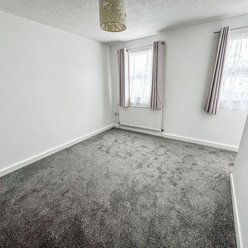 2 bedroom mid terraced house to rent, - Photo 1