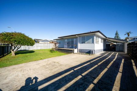 Freshly redecorated home in Dinsdale - Photo 5
