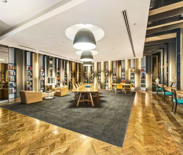 Elegant Furnished One-Bedroom Apartment with Stunning City Views! - Photo 3