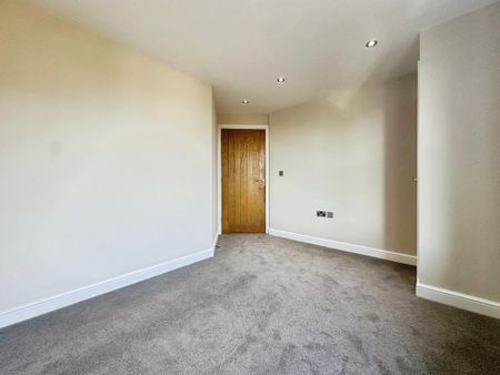 3 bedroom apartment to rent - Photo 4