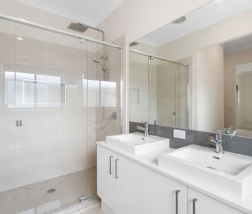 Immaculately Presented Spacious Home - Photo 5