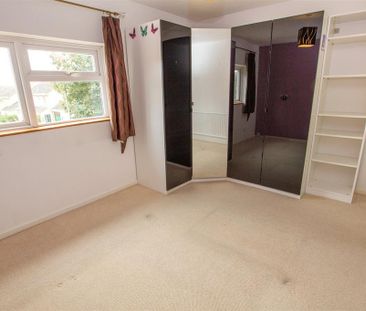 4 bedroom semi-detached house to rent - Photo 1