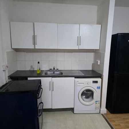 Studio Flat, Small Heath, B10 - Photo 3