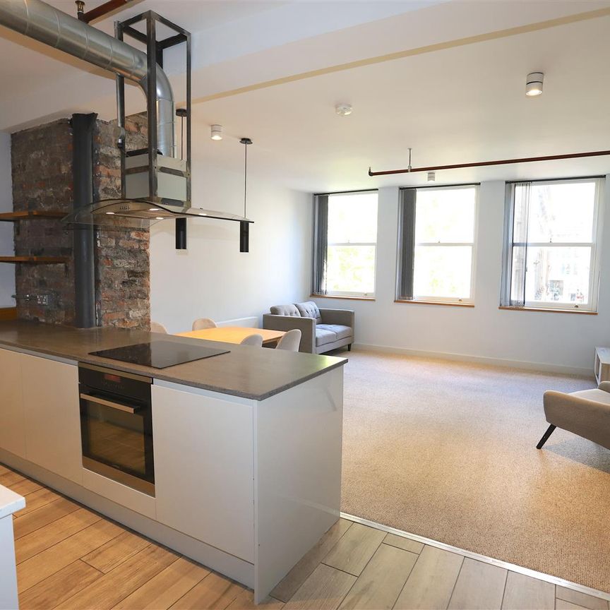 St. Anns Square, Manchester - Photo 1