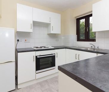 1 bedroom semi-detached house to rent - Photo 3