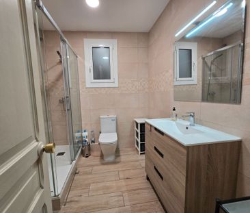 Piso de alquiler en Carrer de Còrsega, El Camp de l'Arpa del Clot - Photo 1