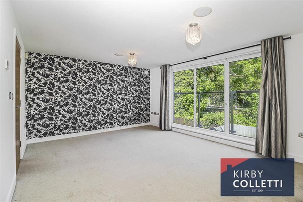 4 bedroom townhouse to rent - Photo 1