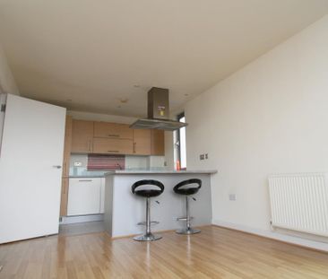 2 bedroom apartment to rent - Photo 3
