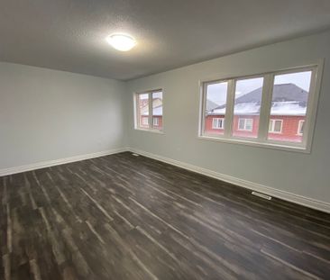 For Lease - 90 Kilrea (Main & 2nd Floor) Way, Brampton, Ontario - Photo 6