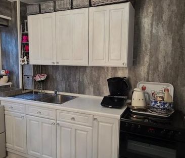 1 bedroom in a house share to rent - Photo 4