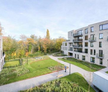 Lichtrijk appartement met ruim terras nabij park - Foto 1