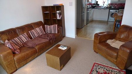 2 Rooms to let near Plymouth Barbican - Photo 3