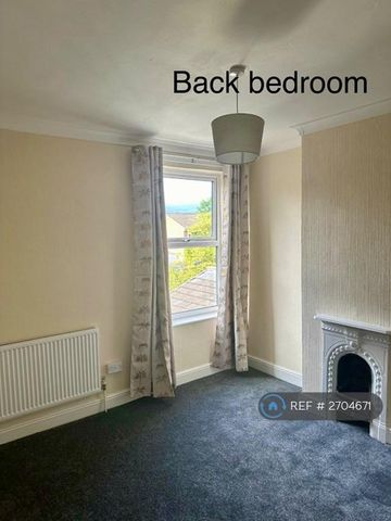 2 bedroom terraced house to rent - Photo 4