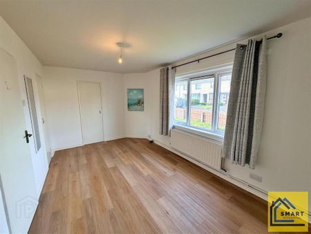 17a Whincroft Road, Belfast, BT5 7JY - Photo 2