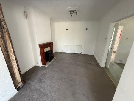 2 bedroom semi-detached bungalow to rent - Photo 2