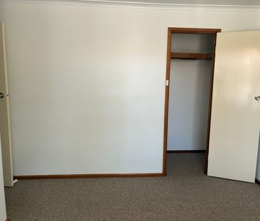 Para Hills West Townhouse for Lease – $490 per Week - Photo 2