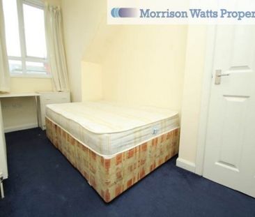 4 Bed - Royal Park View, Hyde Park, Leeds - Photo 3