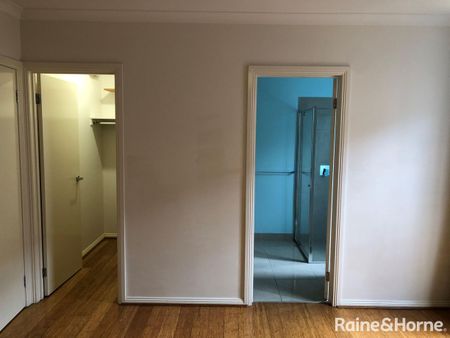 Classic 4Br Family Home in Williams Landing! - Photo 5