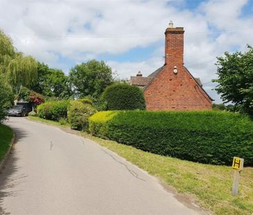 3 bedroom detached house to rent - Photo 4