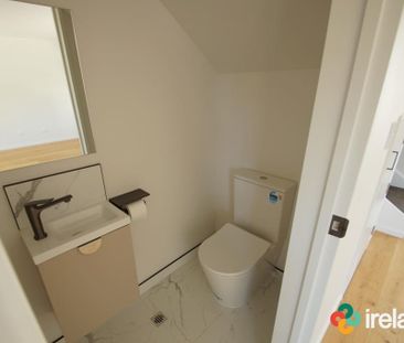 Finest Townhouse on Cross Street - Photo 3