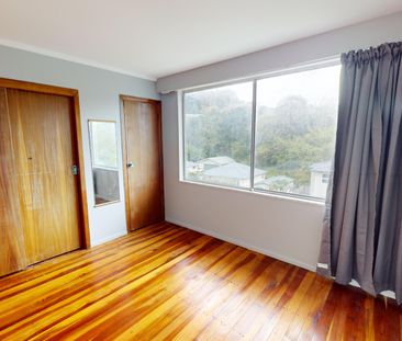 Charming 2-Bedroom Home in Tawa - Photo 3