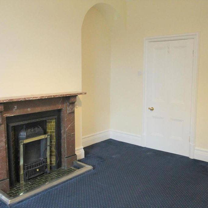 3 bedroom flat to rent - Photo 1