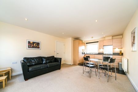 1 bedroom apartment to rent - Photo 2