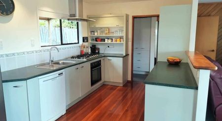 Wow Factor in Kamo West - Photo 5