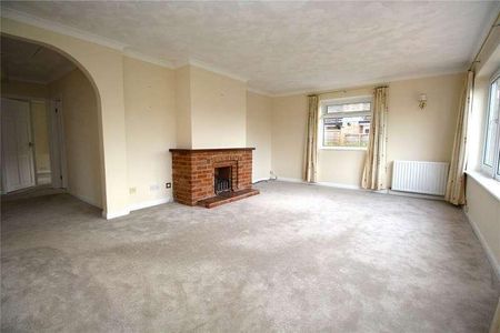 Will Hall Close, Alton, Hampshire, GU34 - Photo 2