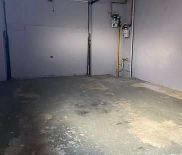 Gelijkvloers appartement met 1 slaapkamer, terras en garage - Foto 1